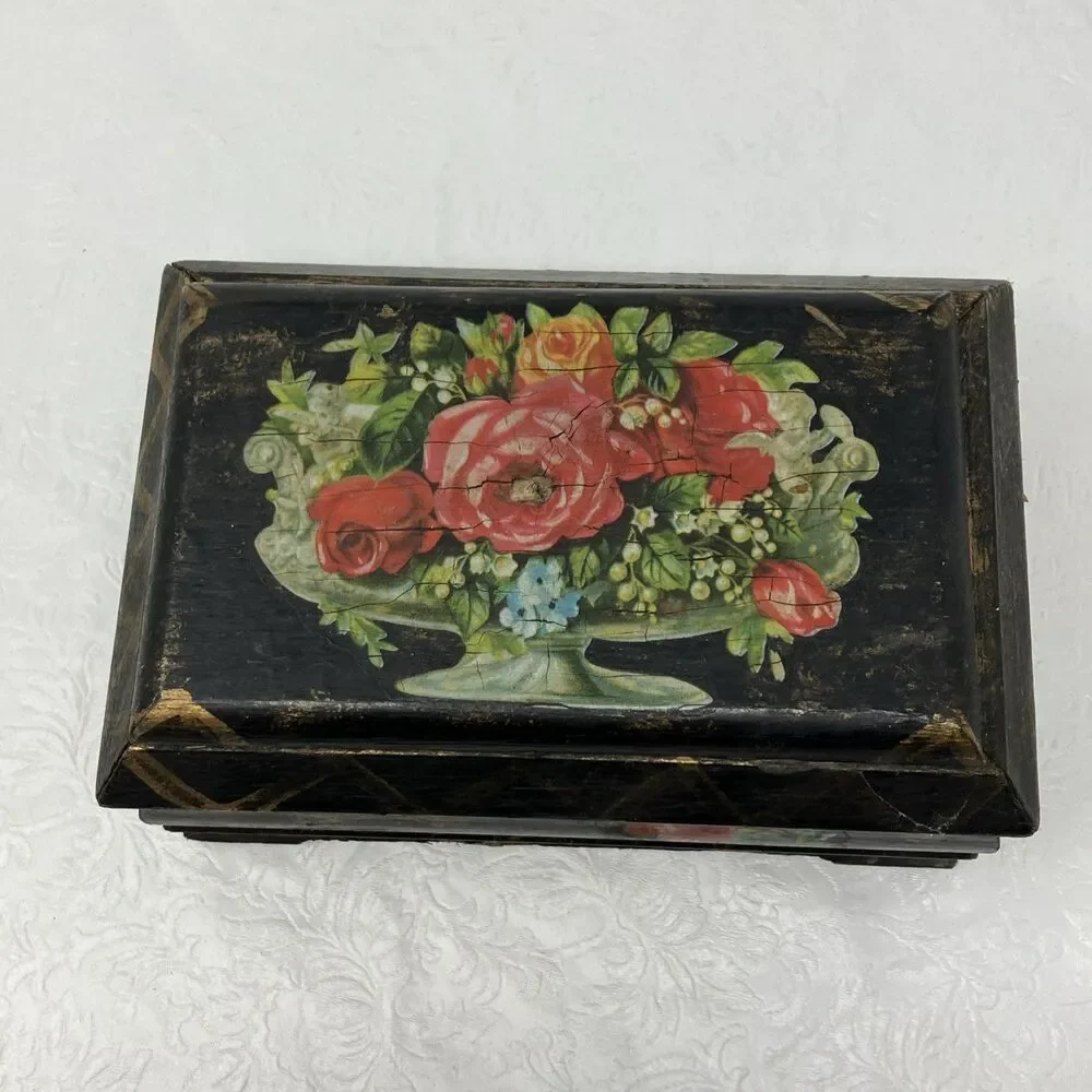 VINTAGE Rose/ Floral Decoupage Shellac Wooden Trinket Friendship Box w Lid